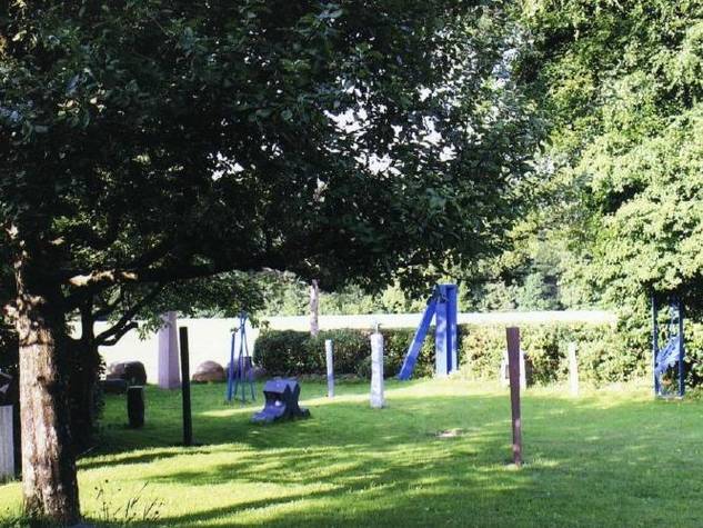 Blick in den Skulpturengarten der Künstler Alfred Regnat und Inge Regnat-Ulner, Foto © Künstler