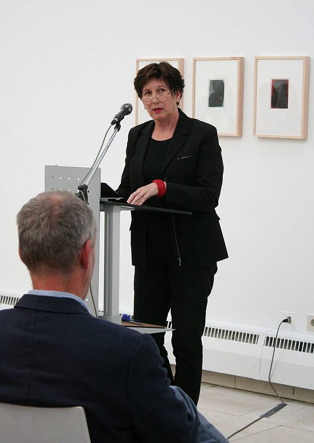 1. Vorsitzende Elisabeth Mehrl begrüßt die Gäste 2015, Foto Leonhard Huber