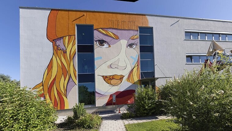 El Bocho, Color my City, *transit art 2022, Zentrale VR Bank Rosenheim