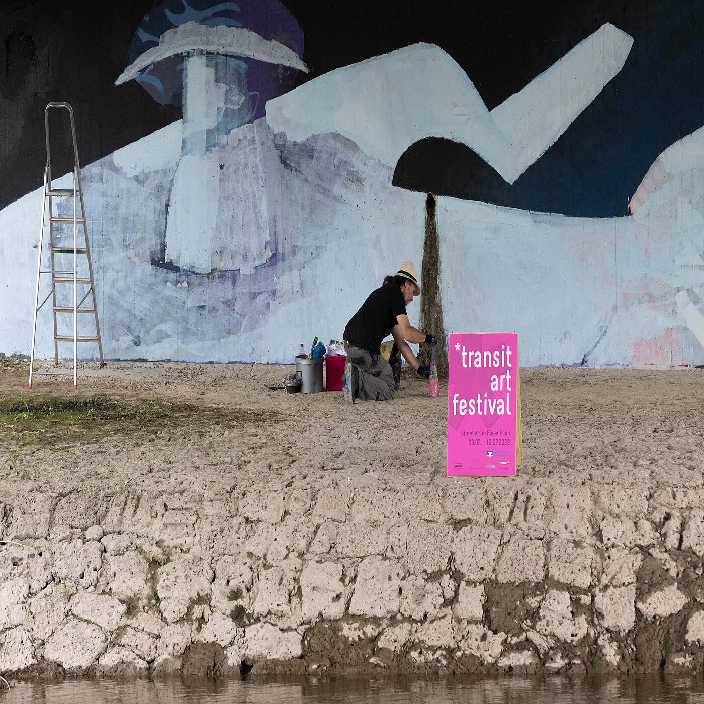 *transit art 2022, Loomit, "Mushrooms", Mangfallbrücke (Übergang Innstr.), Foto © Martin Weiand 