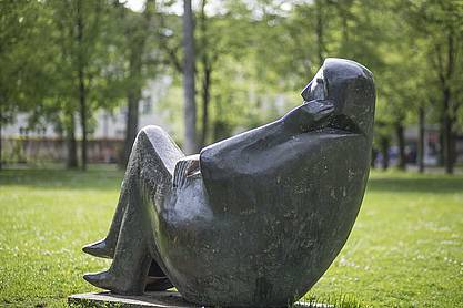 Marianne Lüdicke, "Ruhe", Bronze, 1985, Foto (c) Martin Weiand