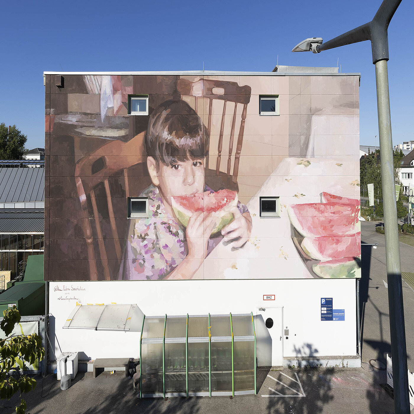*transit art 2022, Alba Fabre / Elisa Capdevila, "La merienda", Brianconstraße 5, Foto © Martin Weiand 