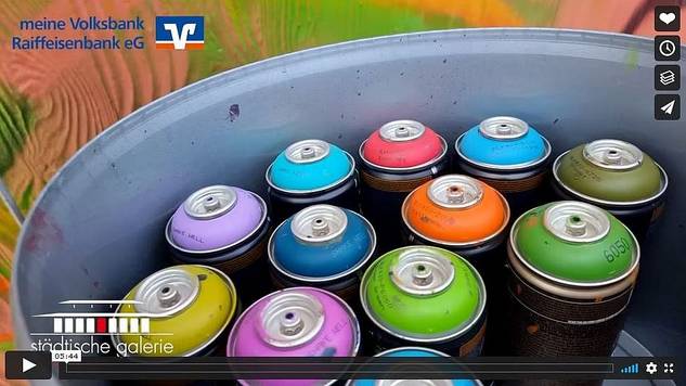 Hier gehts zum Video Transit Art 2021 © wittv [Hinweis: Zur Ansicht des Videos verlassen Sie die Website der Städtischen Galerie Rosenheim und werden zur extern Videoplattform Vimeo weitergeleitet.]