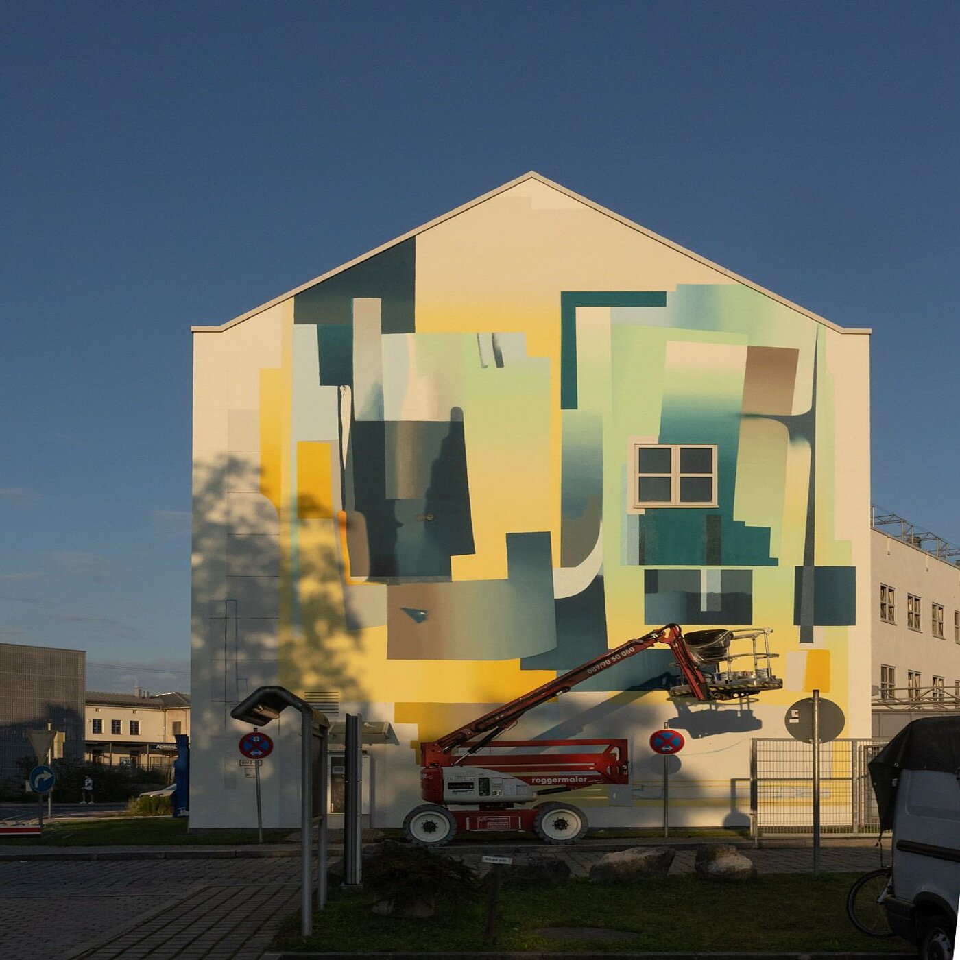 *transit art 2020, Tomislav Topic, untitled, Anton-Kathrein-Straße 4 (Posthöfe), Foto © Martin Weiand 