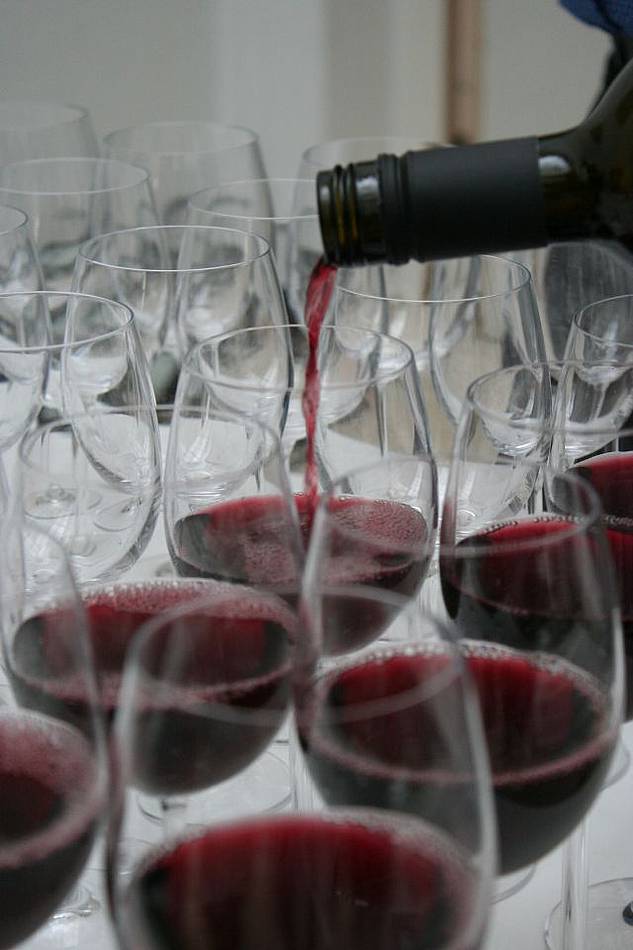 Eröffnung 2015, Für das leibliche Wohl ist gesorgt, Foto Leonhard Huber